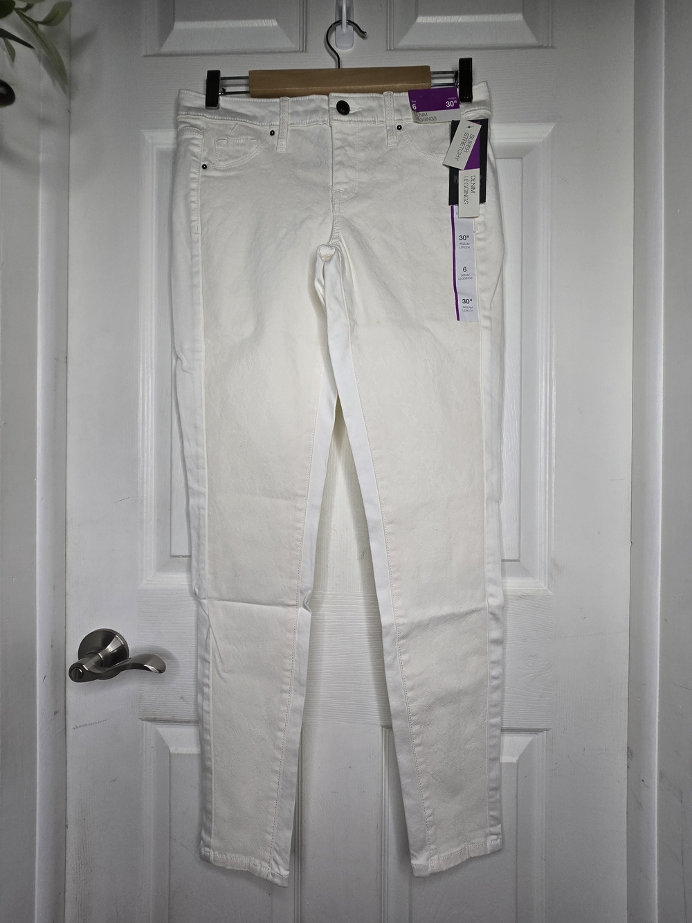 Mossimo Denim Mid-Rise Denim Legging Jegging Jeans White Light Wash Stretch 6
